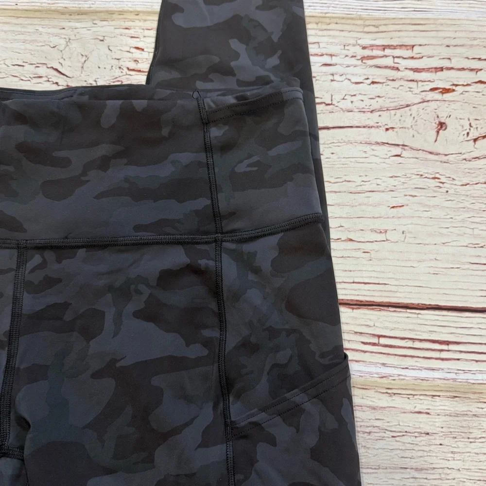 Lululemon Fast and Free Tight Il 25